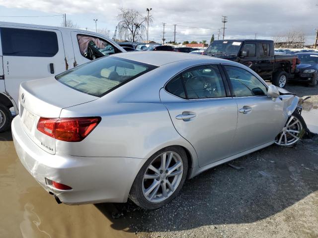 JTHBK262262020804 - 2006 LEXUS IS 250 SILVER photo 3