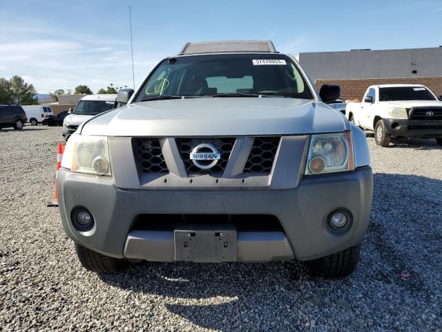 5N1AN08W15C604771 - 2005 NISSAN XTERRA SILVER photo 5