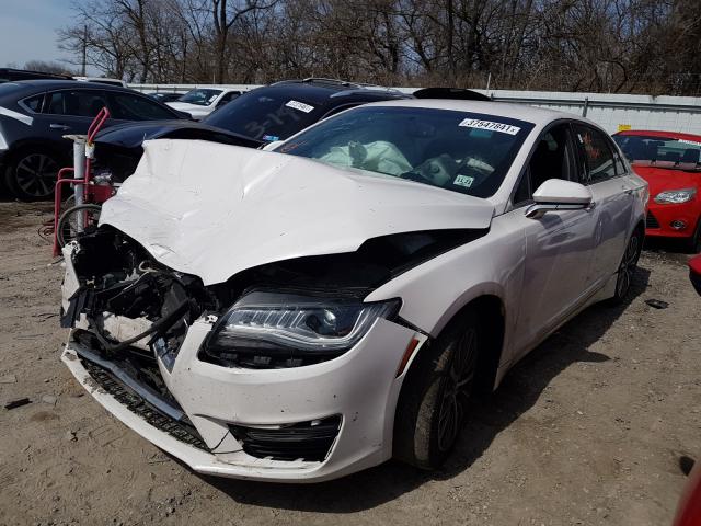 3LN6L5A95JR614180 - 2018 LINCOLN MKZ PREMIE WHITE photo 2