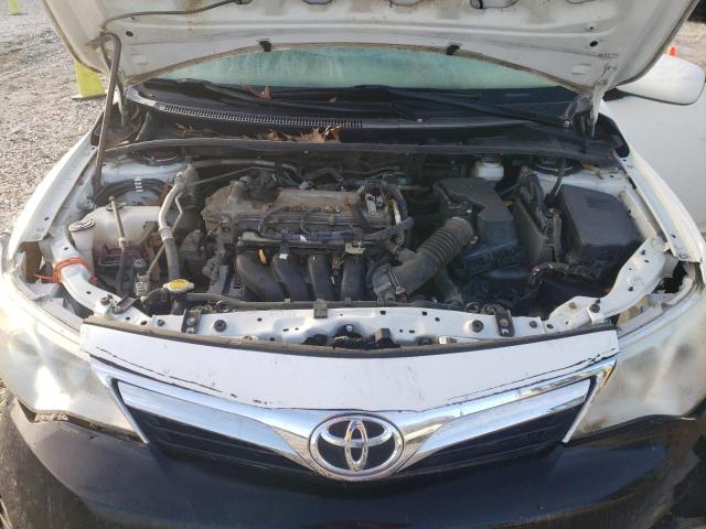 2T1BU4EE9CC912614 - 2012 TOYOTA COROLLA BA WHITE photo 11