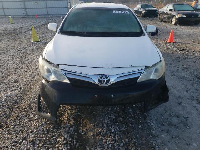 2T1BU4EE9CC912614 - 2012 TOYOTA COROLLA BA WHITE photo 5