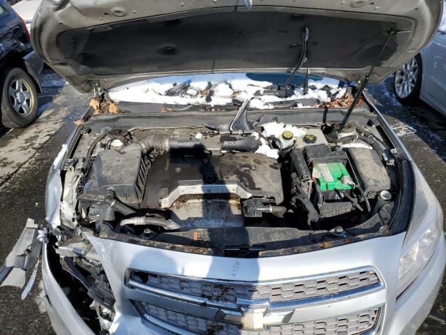 1G11H5SA7DF260598 - 2013 CHEVROLET MALIBU ვერცხლისფერი ფოტო 11