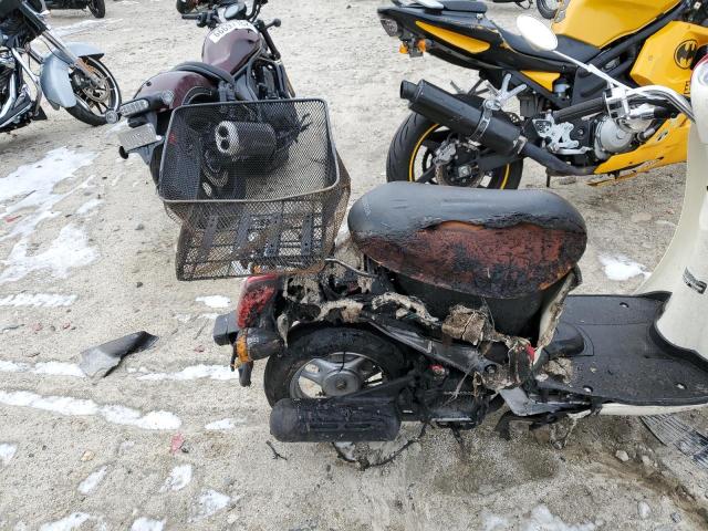 JH2AF60677K300232 - 2007 HONDA CH50 S TWO TONE photo 6