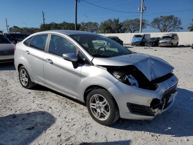 3FADP4BJXKM117648 - 2019 FORD FIESTA SE SILVER photo 4