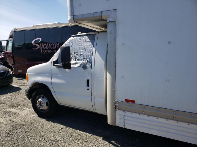 1FDXE45S07DA09393 - 2007 FORD E450 WHITE photo 9