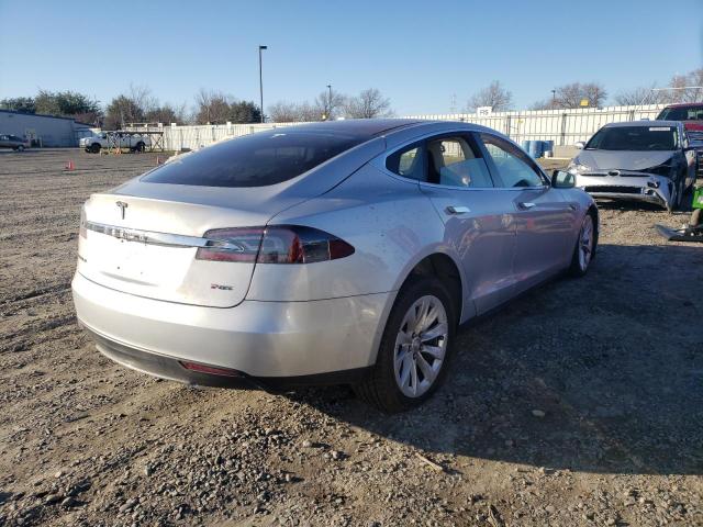 5YJSA1DP5DFP20985 - 2013 TESLA MODEL S Արծաթագույն լուսանկար 3