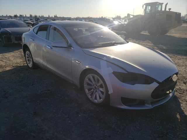 5YJSA1DP5DFP20985 - 2013 TESLA MODEL S Արծաթագույն լուսանկար 4