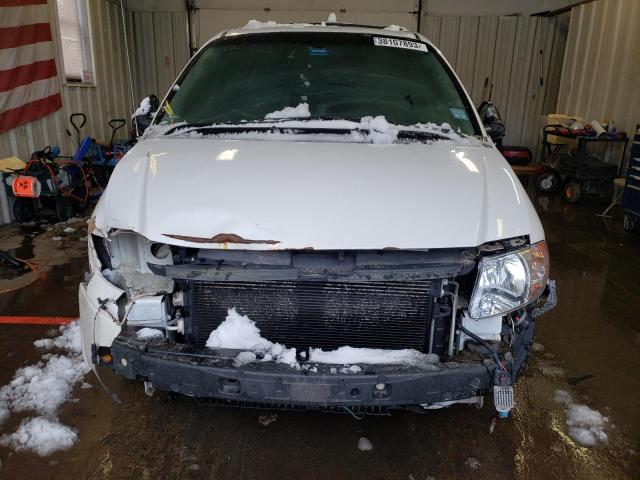 2D4GP44L16R816481 - 2006 DODGE GRAND CARA WHITE photo 5