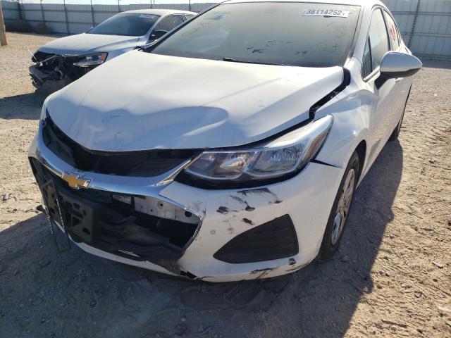 1G1BJ5SM0K7105059 - 2019 CHEVROLET CRUZE WHITE photo 9