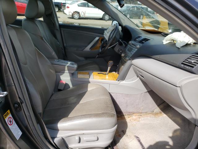 JTNBE46K973035246 - 2007 TOYOTA CAMRY CE GRAY photo 5