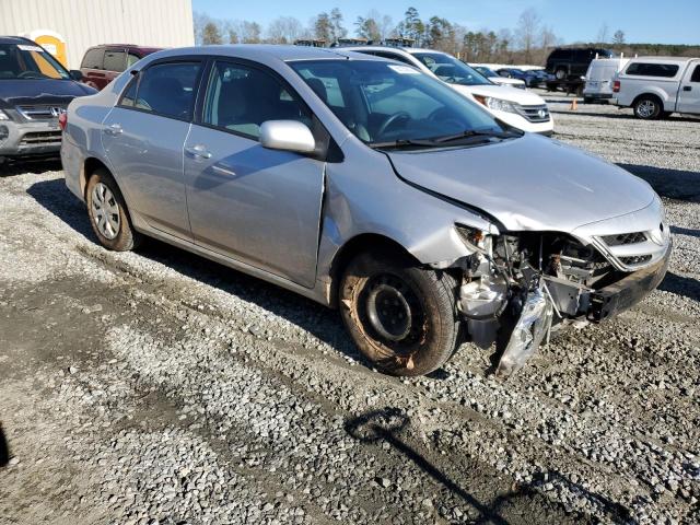 2T1BU4EE7BC667214 - 2011 TOYOTA COROLLA BA 银色 照片 4