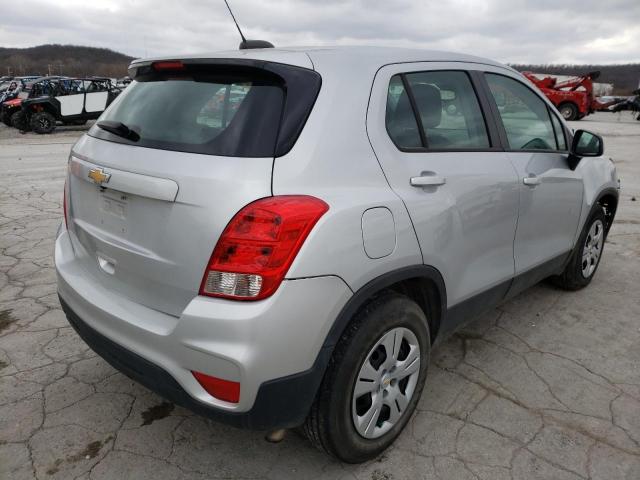 3GNCJKSB5JL417291 - 2018 CHEVROLET TRAX LS SILVER photo 4