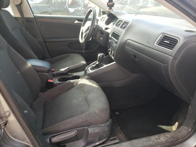 3VW2K7AJ0DM256965 - 2013 VOLKSWAGEN JETTA BASE Մոխրագույն լուսանկար 5