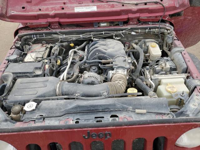 1C4HJWEG6CL272810 - 2012 JEEP WRANGLER U MAROON photo 12