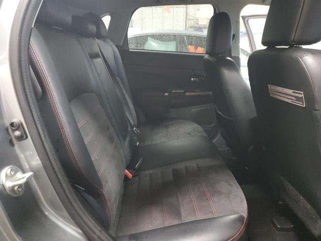 JA4AP3AW4JU000317 - 2018 MITSUBISHI OUTLANDER ნაცრისფერი ფოტო 10