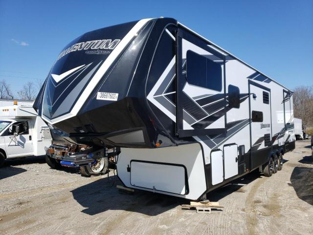 573FM4336N1120696 - 2022 MOME 5TH WHEEL TWO TONE photo 2