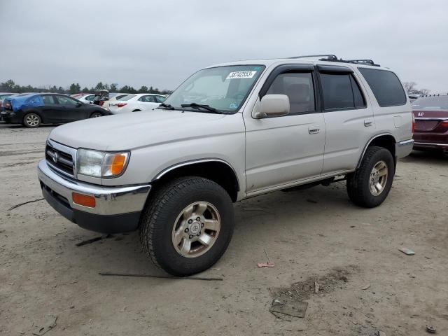 JT3HN86R7W0189252 - 1998 TOYOTA 4RUNNER SR SILVER photo 1