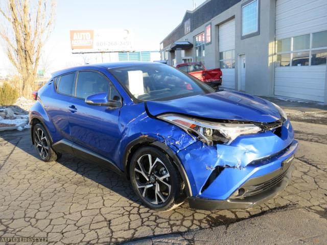 NMTKHMBX0JR042930 - 2018 TOYOTA C-HR XLE BLUE photo 1