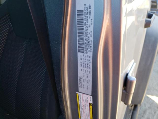 1C4BJWDG3GL121551 - 2016 JEEP WRANGLER U Silber Foto 12