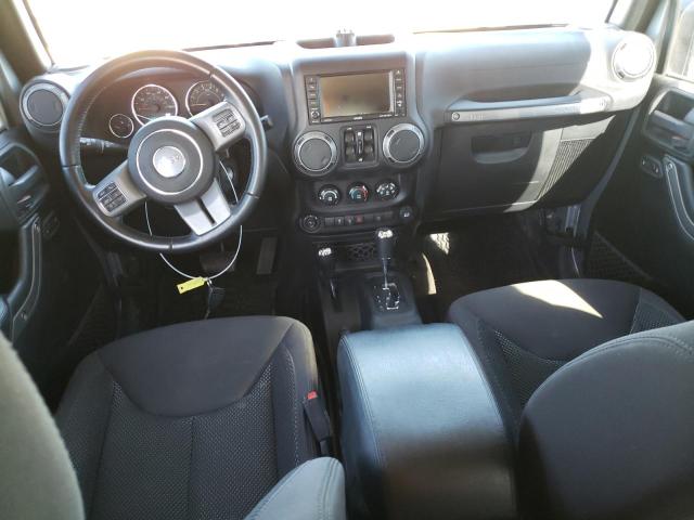 1C4BJWDG3GL121551 - 2016 JEEP WRANGLER U Silber Foto 8