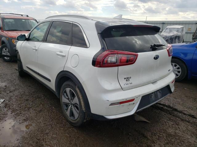 KNDCC3LC7K5323589 - 2019 KIA NIRO EX WHITE photo 3