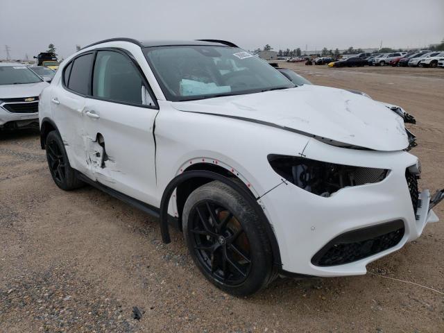 ZASPAJAN1L7C94233 - 2020 ALFA ROMEO STELVIO WHITE photo 4