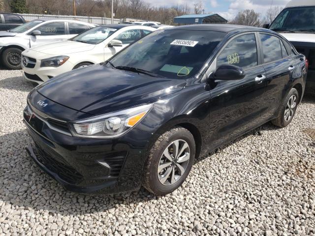 3KPA24AD4NE453625 - 2022 KIA RIO BLACK photo 2