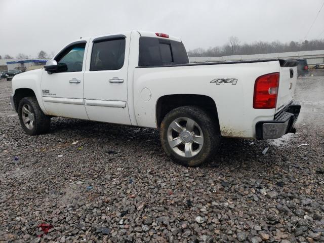 3GCPKSE76DG351099 - 2013 CHEVROLET SILVERADO WHITE photo 2