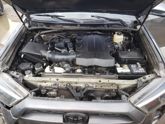 JTEBU5JR9H5465667 - 2017 TOYOTA 4RUNNER SR GRAY photo 12