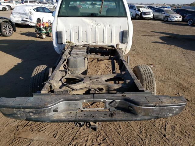 1GBHC24U02E105974 - 2002 CHEVROLET SILVERADO WHITE photo 6