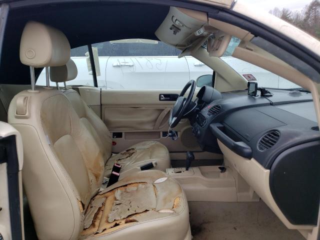 3VWSG31Y16M322949 - 2006 VOLKSWAGEN NEW BEETLE 奶油色 照片 5