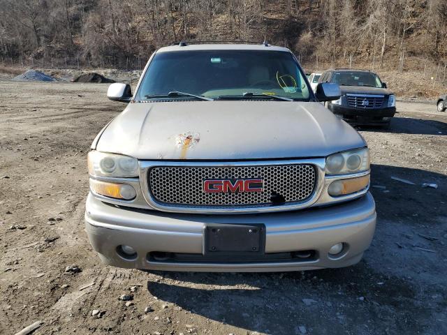 1GKEK63U14J263703 - 2004 GMC YUKON DENA BEIGE photo 5