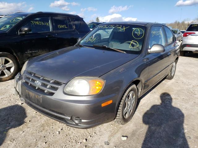 KMHCG35C45U334749 - 2005 HYUNDAI ACCENT GRAY photo 2