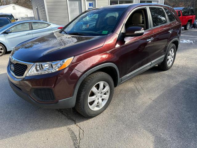 5XYKT3A17BG021787 - 2011 KIA SORENTO BA BURGUNDY photo 2