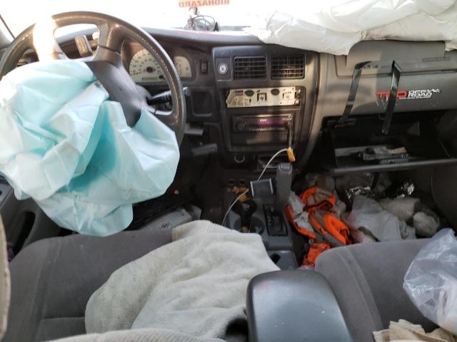 5TEGN92N62Z009494 - 2002 TOYOTA TACOMA DOU WHITE photo 8