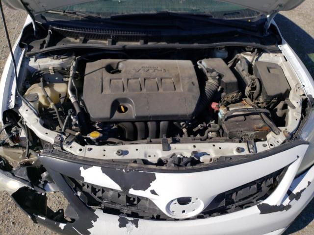 2T1BU4EE6BC587600 - 2011 TOYOTA COROLLA BA WHITE photo 11
