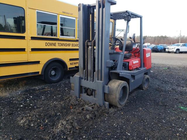 FGC4512471 - 2006 TOYOTA FORK LIFT RED photo 2