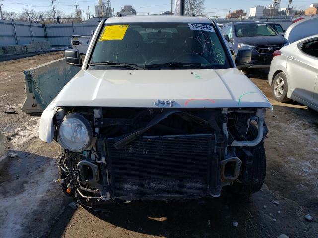 1C4NJRFB8FD308213 - 2015 JEEP PATRIOT LA WHITE photo 5