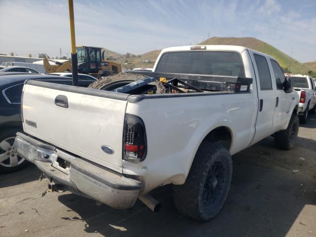 1FTSW21P86EC43176 - 2006 FORD F250 SUPER WHITE photo 4