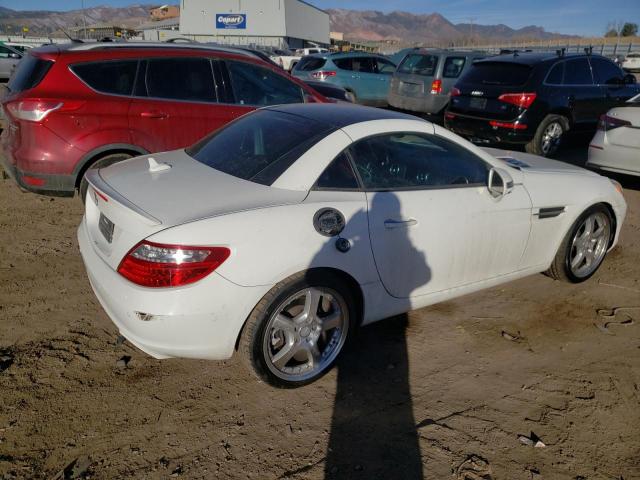 WDDPK4HA2EF083910 - 2014 MERCEDES-BENZ SLK 250 WHITE photo 3