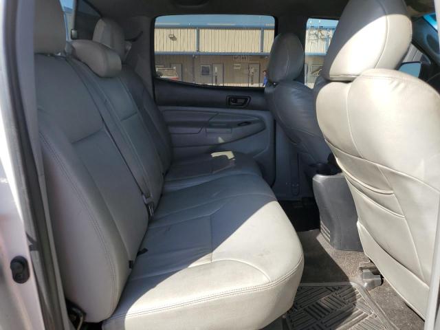 5TFLU4EN5DX058356 - 2013 TOYOTA TACOMA DOU Gümüş foto 10