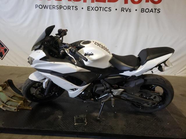 JKAEXEJ16HDA01936 - 2017 KAWASAKI EX650 J თეთრი ფოტო 3