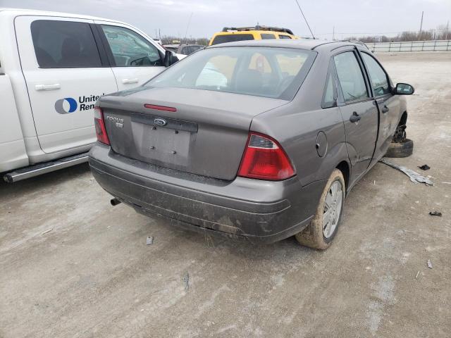 1FAHP34N17W210965 - 2007 FORD FOCUS ZX4 CHARCOAL photo 4