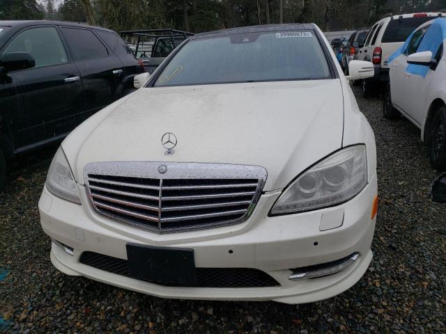 WDDNG9EB7DA527300 - 2013 MERCEDES-BENZ S 550 4MAT WHITE photo 5