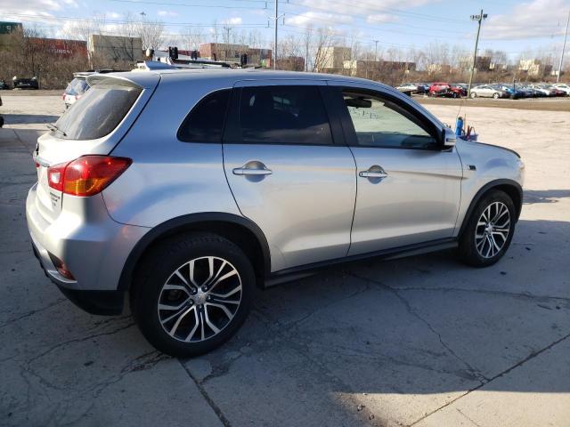 JA4AP3AW7JU015345 - 2018 MITSUBISHI OUTLANDER Gümüş foto 3