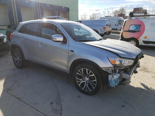 JA4AP3AW7JU015345 - 2018 MITSUBISHI OUTLANDER Gümüş foto 4