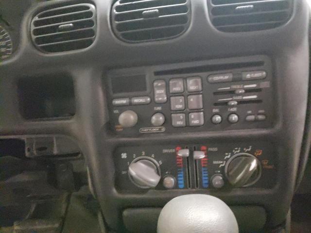 1G2WK52J83F136213 - 2003 PONTIAC GRAND PRIX WHITE photo 9