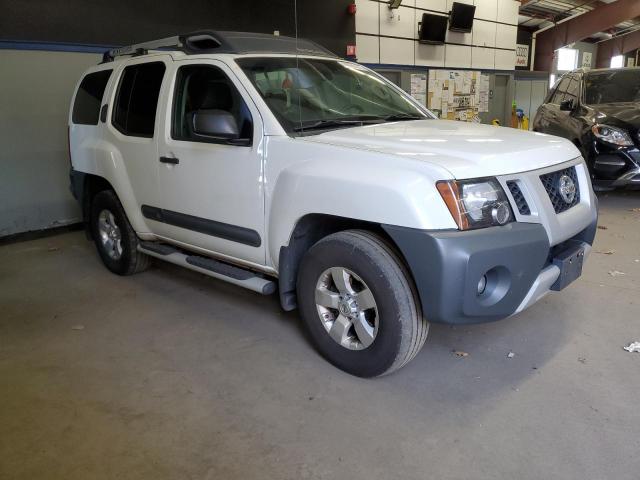 5N1AN0NW2DN811659 - 2013 NISSAN XTERRA X WHITE photo 4