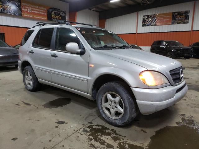 4JGAB54E0YA179398 - 2000 MERCEDES-BENZ ML 320 SILVER photo 4