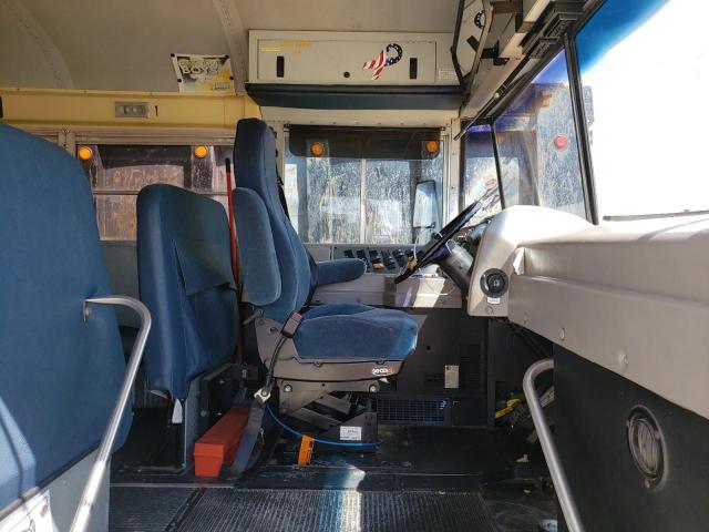 4DRBRABN24A964544 - 2004 IC CORPORATION 3000 YELLOW photo 5